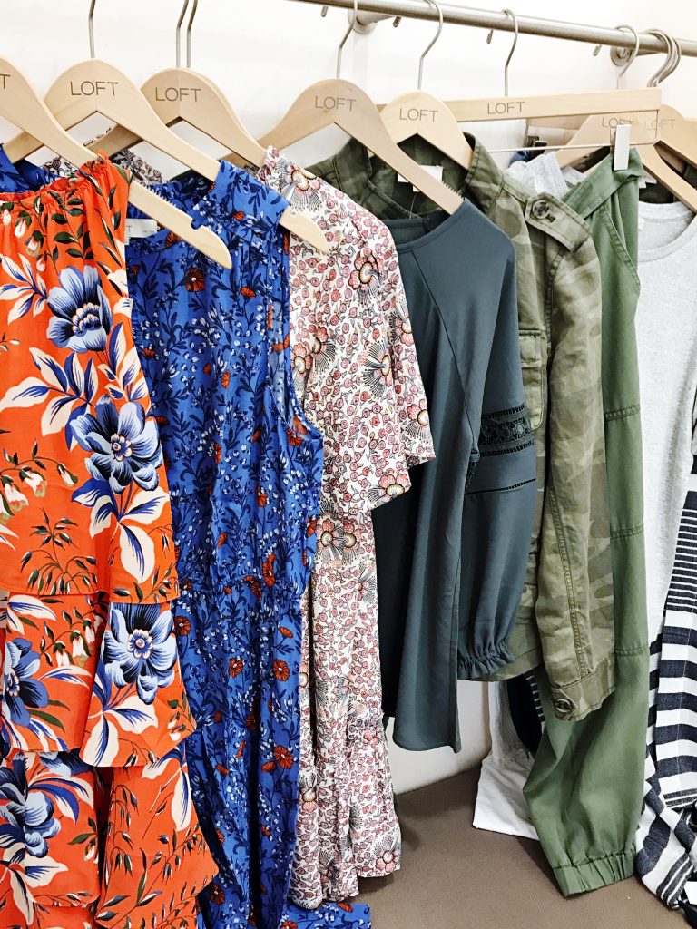 August 2017 LOFT Dressing Room Diaries | @KissedWith Curves