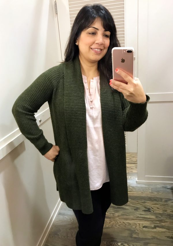 Kissed With Curves - October 2017 LOFT Dressing Room Diaries